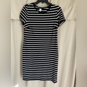 Old Navy Black and White Striped knit Dress